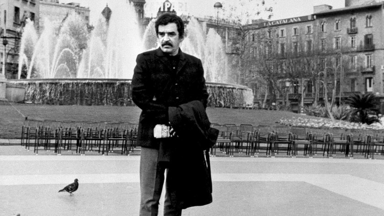 Gabriel García Márquez a la plaça Catalunya de Barcelona, el 1970. EFE