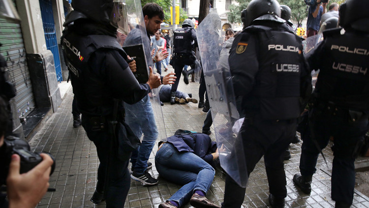 Imatge de l'1 d'octubre a Barcelona. Jordi Play