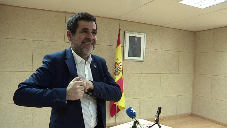 Jordi Sànchez atén la premsa des de la presó de Soto del Real. Efe