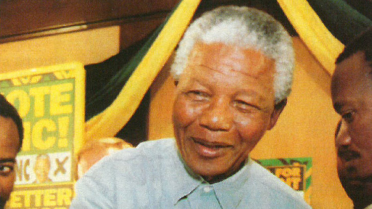 Nelson Mandela en les eleccions de 1994. Arxiu El Temps