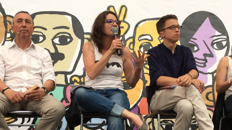 Joan Baldoví, Mónica Oltra i Íñigo Errejón en un acte de la candidatura A la valenciana, que aixoplugava Compromís, Podem i EUPV| A la valenciana