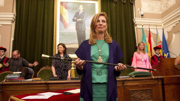 L’alcaldessa socialista de Castelló de la Plana, Amparo Marco, ha pres possessió de la vara de comandament per segona vegada.. EFE