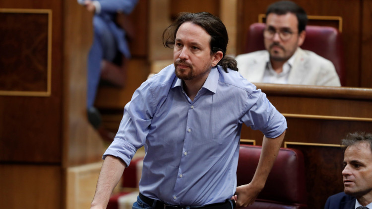 Pablo Iglesias vota abstenció a la investidura de Pedro Sánchez en primera volta. Efe