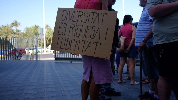 Manifestació en suport al repartidor agredit lingüïsticament a Elx| Raül Morillas/Plataforma per la Llengua