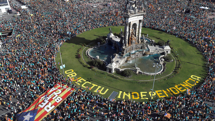 La manifestació de la Diada a la plaça Espanya. EFE
