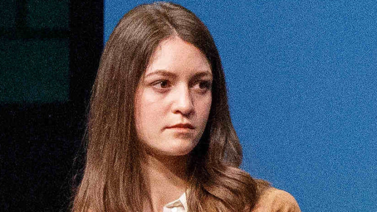Julia Ebner. Wikipedia
