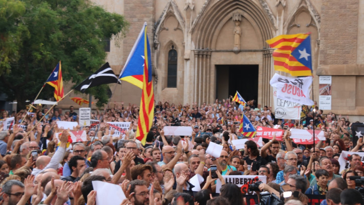 Unes 4.000 persones s'han manifestat a Sabadell segons la Policia Local. ACN
