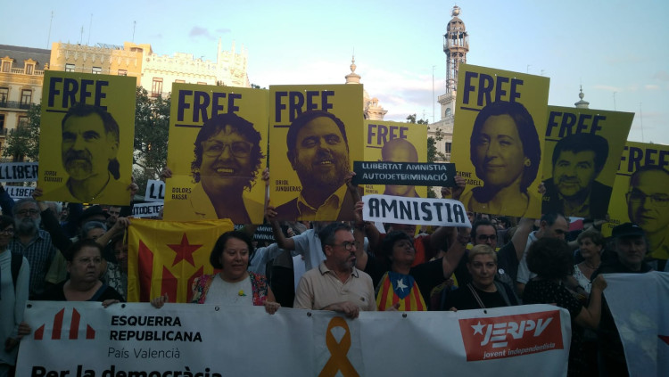 Capçalera de la concentració a València| EL TEMPS