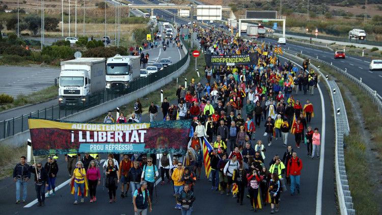 Imatge de la marxa per la llibertat a l'alçada de Fonolleres (Segarra). Agència Catalana de Notícies