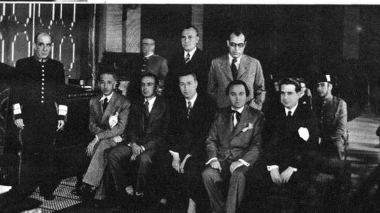 Els membres del Govern català, asseguts al banc dels acusats.