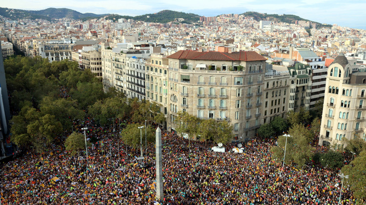 Panoràmica de la manifestació central celebrada a Barcelona per la vaga general. Agència Catalana de Notícies