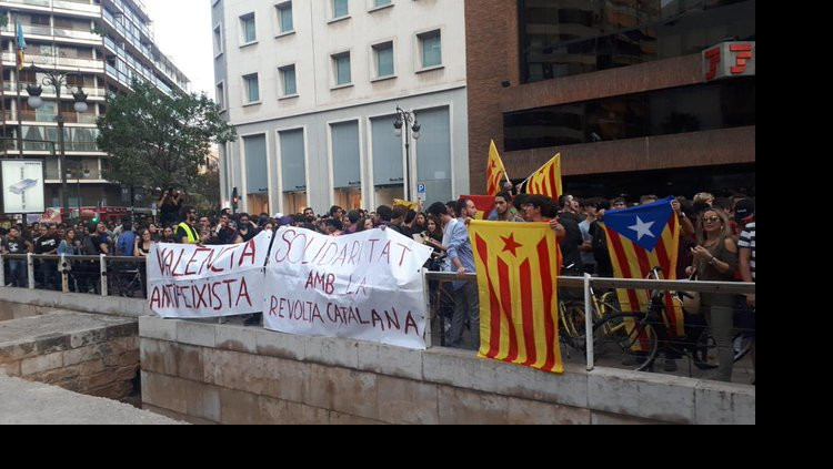 Concentració antifeixista a València. Twitter Antoni Rubio @antonirubio