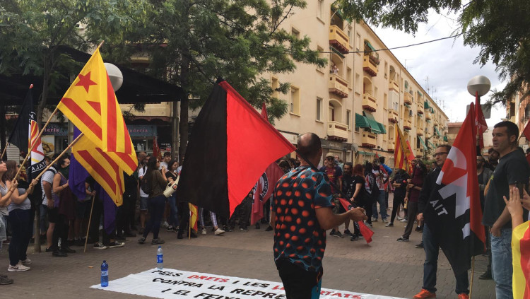 Inici de la manifestació a Alacant en solidaritat amb Catalunya. Aitana Esteve