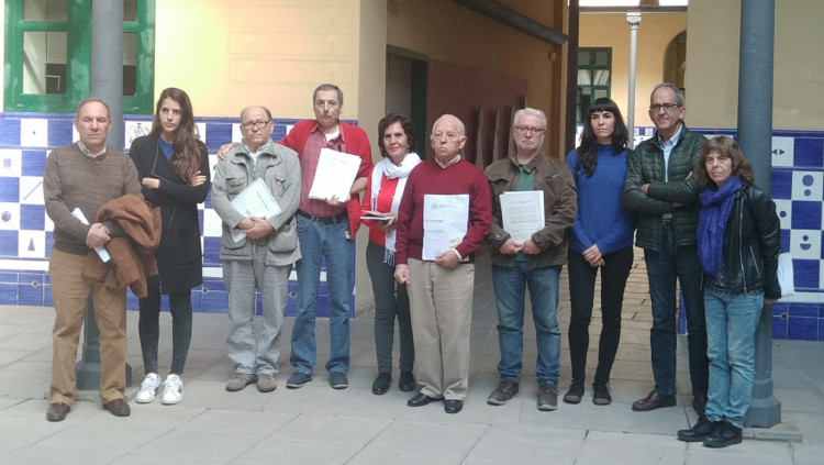 Víctimes de les tortures del franquisme amb les advocades del Rogle| EL TEMPS