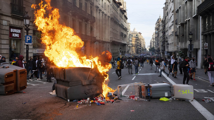 Aldarulls el dia de la vaga general a Barcelona. Jordi Play