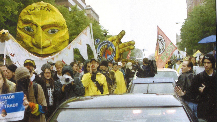 Manifestació antiglobalització a inicis de segle. Arxiu EL TEMPS