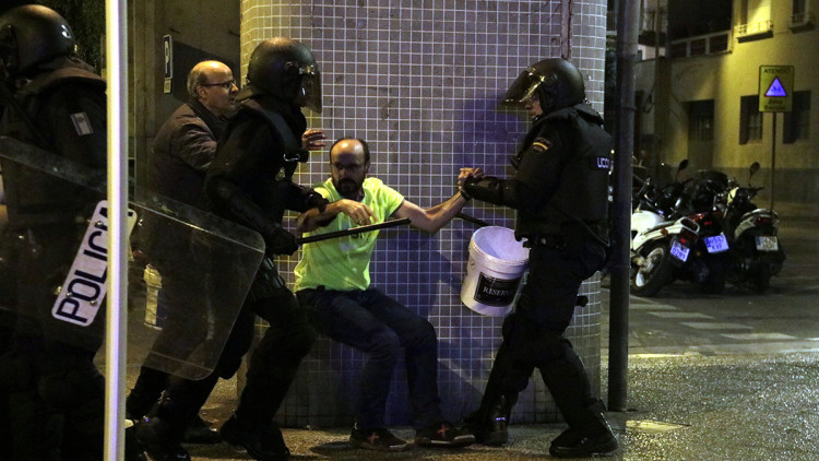 La Policia Nacional detén un ciutadà els dies posteriors a la sentència. Agència Catalana de Notícies