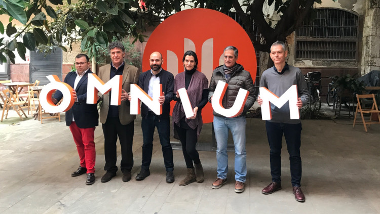 D'esquerra a dreta: Toni Mata, David Nel·lo, Marcel Mauri, Carlota Gurt, Lluís Prats i Lluís Calvo