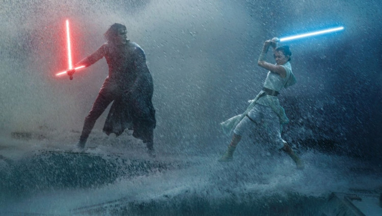 Adam Driver i Daisy Ridley