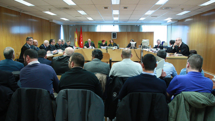 Els encausats per l'assalt a Blanquerna, en una sessió judicial. Agència Catalana de Notícies