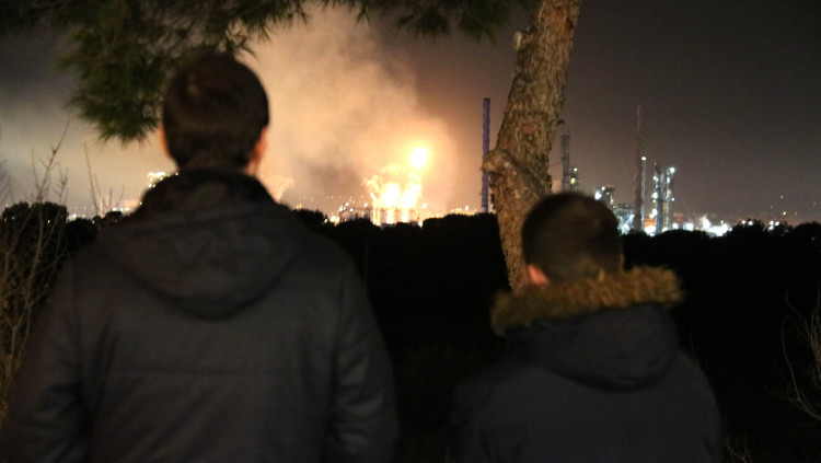 Imatge del foc generat per l'explosió a Tarragona. Agència Catalana de Notícies