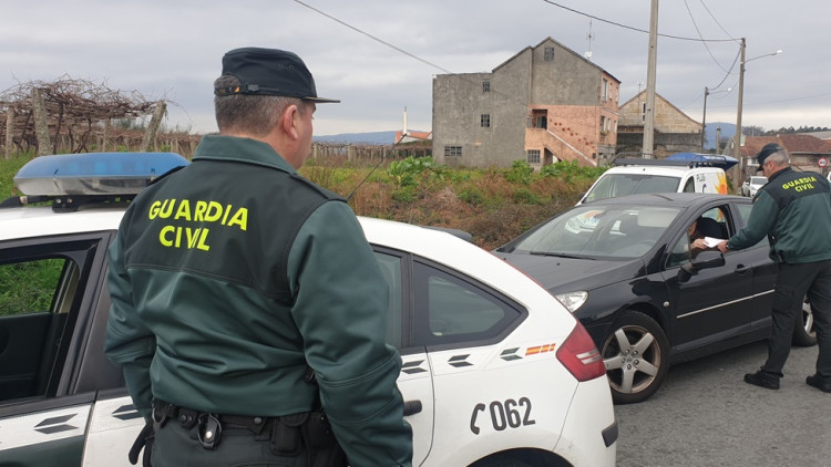 Imatge d'un control de tràfic de la Guàrdia Civil| EL TEMPS