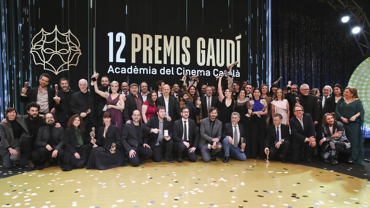 Foto de família dels premiats als Premis Gaudí, el 19 de gener del 2020. Jordi Play / ACN