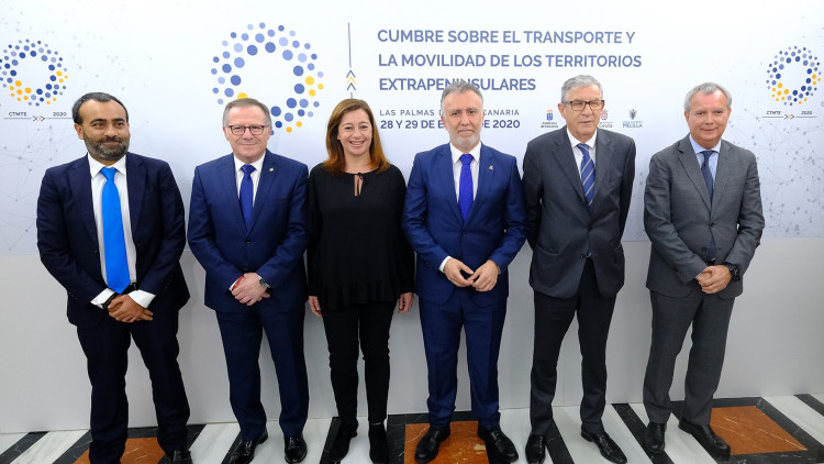El director de Foment de Ceuta, Bharat Bhagwandas; el president de Melilla, Eduardo de Castro; la presidenta de Illes Balears, Francina Armengol; el de Canàries, Ángel Víctor Torres; el delegat del Govern espanyol a Canàries i el conseller canari de Transports. Europa Press