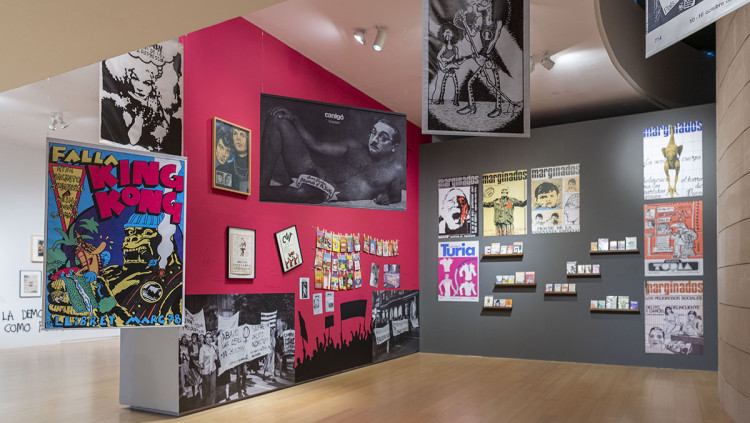 Una de les sales principals de la mostra, amb un collage molt narratiu pel que fa al relat que transmet l’exposició.