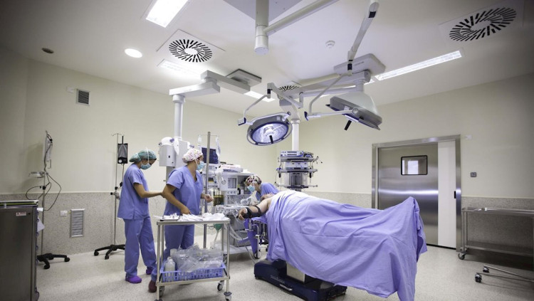 Sala d'operacions de l'Hospital de Manises| Europa Press