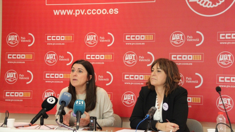Cloti Iborra, Secretària de la Dona, Polítiques LGTBI i Institucional a CCOO-PV, i Pilar Mora, secretària d’Ocupació, Formació i Igualtat de Gènere d’UGT-PV. CCOO i UGT