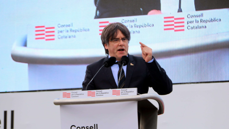 Carles Puigdemont s'adreça al públic a Perpinyà. Agència Catalana de Notícies