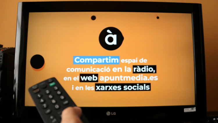 Imatge d'un aparell amb la televisió d'À Punt sintonitzada a un domicili de la ciutat de València el 2018. Agència Catalana de Notícies