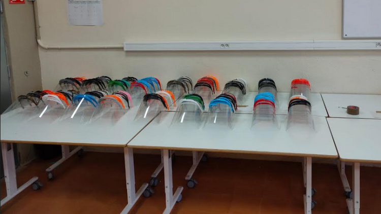 Viseres fabricades pels makers. Coronavirus Makers