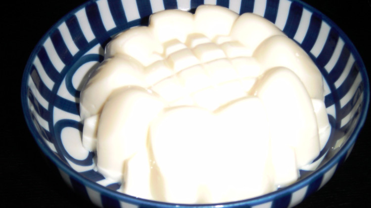 Blancmange, postre britànic d'origen català