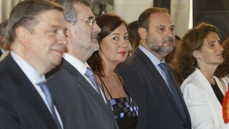 Francina Armengol i José Luis Ábalos, junts en la presa de possessió de la presidenta balear el passat estiu. Europa Press