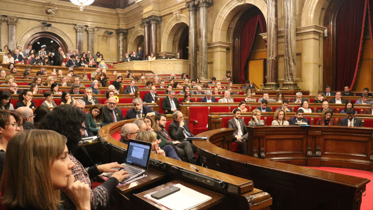 Un ple del Parlament al gener de 2020. Agència Catalana de Notícies