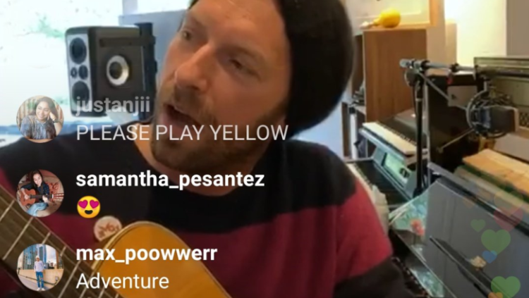 El cantant de Coldplay Chris Martin oferint un concert en streaming des de casa