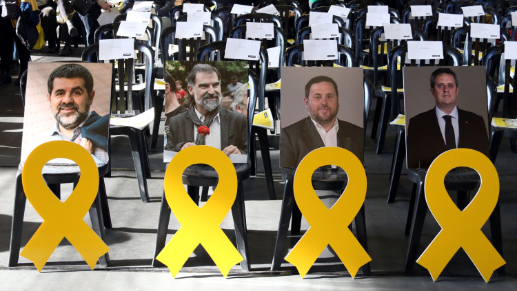 Imatge de solidaritat amb els presos polítics Jordi Sànchez, Jordi Cuixart, Oriol Junqueras i Joaquim Forn. Agència Catalana de Notícies
