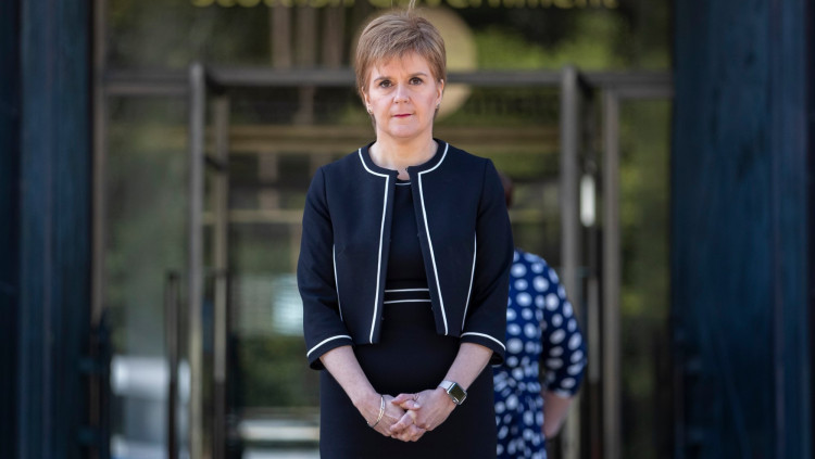 Nicola Sturgeon, primera ministra escocesa, la setmana passada durant un homenatge al personal sanitari