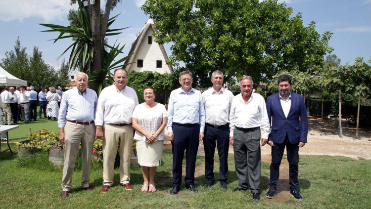 Desdejuni de la Cambra de Comerç de València amb els grans empresaris i el conseller d'Economia, Rafael Climent, i el president, Ximo Puig