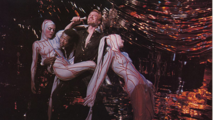 Fotograma del número final del film “All That Jazz” (Bob Fosse, 1979): “Bye, bye, life”.