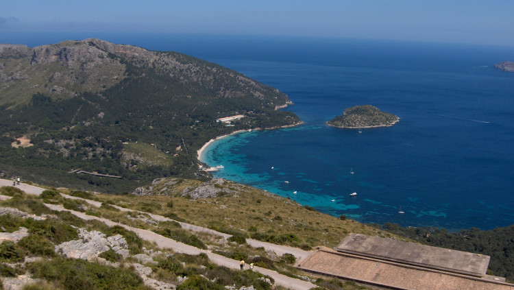 Platja de Formentor, vistes des de l'hotel homònim
