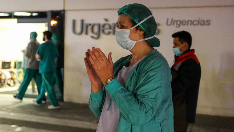 Aplaudiments en homenatge als sanitaris| Europa Press. Europa Press