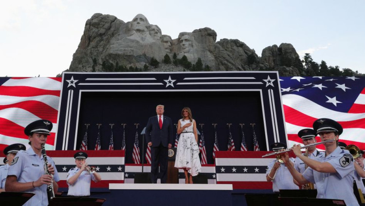 Donald Trump i Melania Trump en un acte de campanya. Der Spiegel