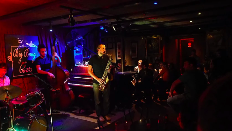Big Bang Bar. Agència Catalana de Notícies