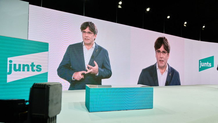 Carles Puigdemont intervé per vídeo a l'acte polític de la fundació de JxCat, el 25 de juliol de 2020. Agència Catalana de Notícies