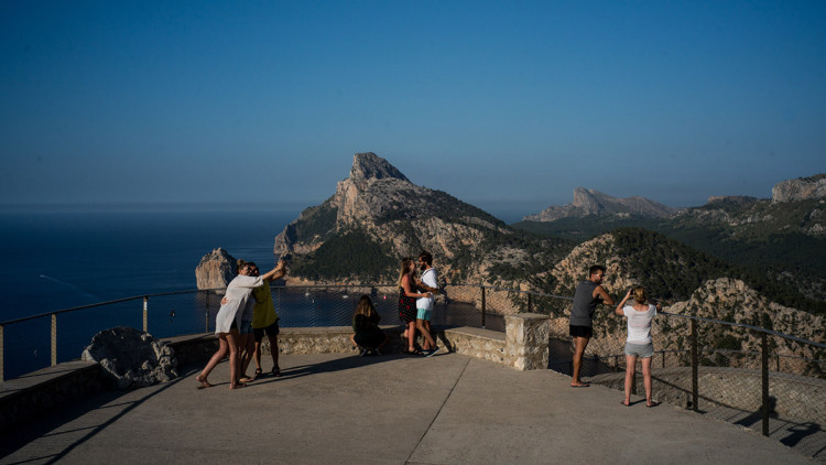 Turistes al mirador de Palma. Europa Press