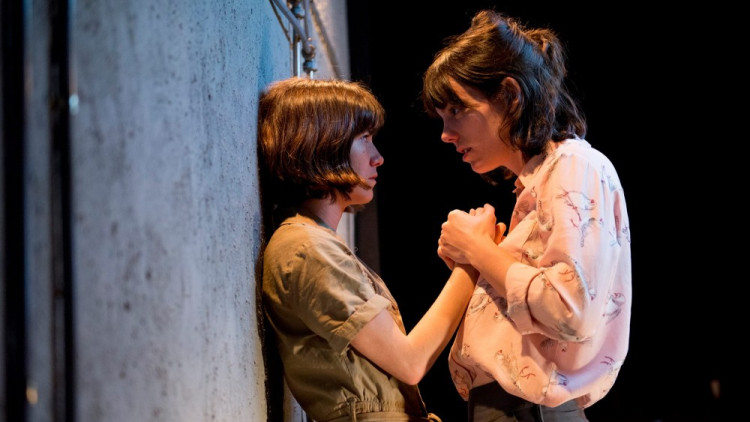 '#Lifespoiler', amb Bruna Cusí i Vicky Luengo, es va estrenar el juny de 2017 a la Flyhard.. Roser Blanch