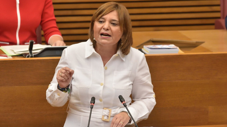 La síndica del PPCV a les Corts valencianes, Isabel Bonig, durant el debat de política general.